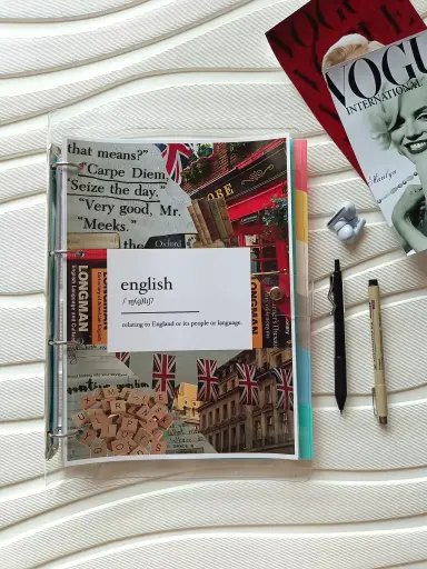 کلاسور شفاف 2 خط زبان با طرح دلخواه 